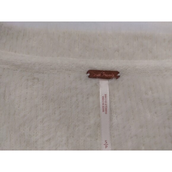 Free People Moonbeam Pullover Cropped Fuzzy Sweater Ivory Womens Size Small - Picture 4 of 8